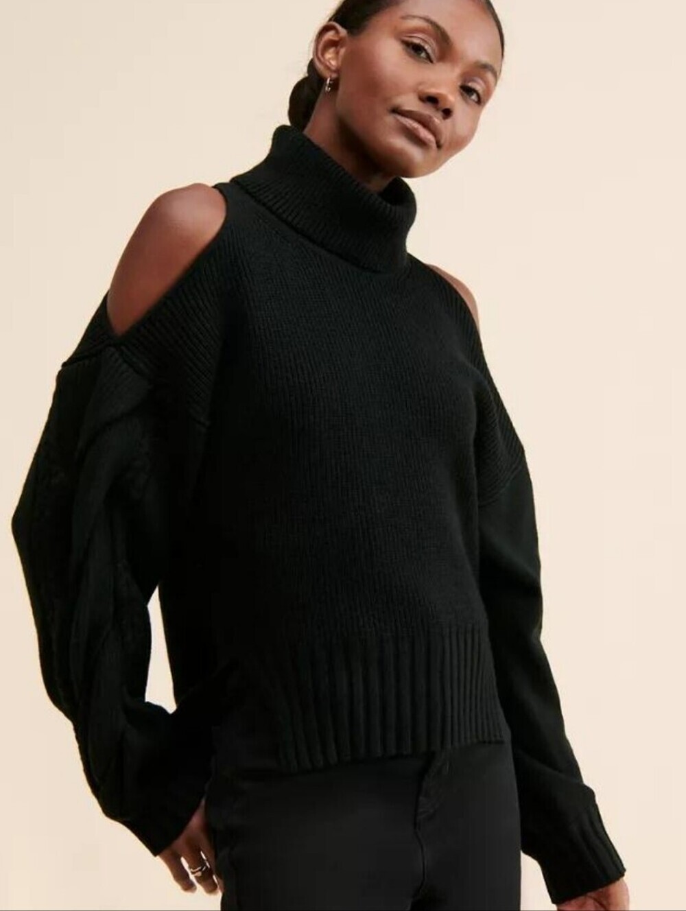 NWOT!! ASTR The Label (137$) | 'Ariella' Cold Shoulder Sweater, Size M